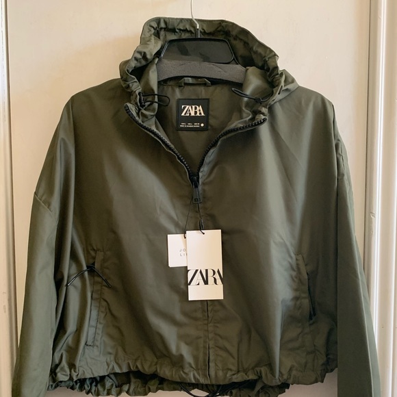 NWT army green nylon cropped jacket with hood, size L - Picture 1 of 7